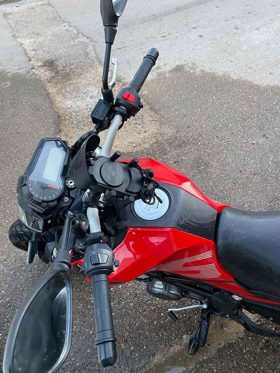 دراجة بينلي 135 ماشيه راح تصير 7 الاف تقريباً
الرقم بصرة باسمي سنويه دراجه اصوليه للبيع شرط التحويل السعر 2 و 850 

رقمي ***********
مكاني بغداد
