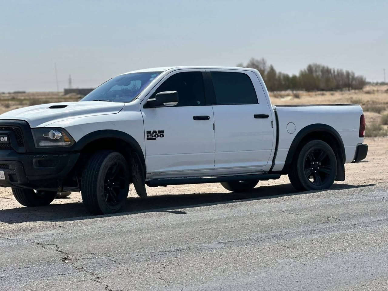 دوج رام للبيع 
موديل٢٠٢٣ رقم سليمانية باب طويل بدي قصير المرغوب فور ويل (٦) سلندر حجم(٣٦٠٠) صبغ قطعه واحده فقط جاملغ امامي بدون داخل صور الحادث مرفقه مع صور تغليف بجم نانو+ تغليف داخلي بلكامل+ غطاء بدي سعر(٢٥٠ )ورقه$
هاتف/***********
هاتف/***********
