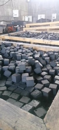 فحم شیشة • فستق إيراني • ٢٥ طن