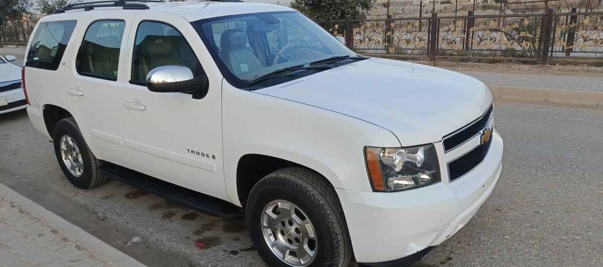 سلام عليكم تاهو مديل ٩ لبيع رقم وسنويه سليمانيه بسمي تحويل محرك ٥٣٠٠ كير +/- وارد خليجي بيه فقط بل جاملغ خلفي شخط وصار بي بخ قليل الستفسار*********** محافضه ميسان
