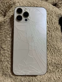 آيفون ١٢ برو ماكس • ٢٥٦ جيجا • الظهر مكسور