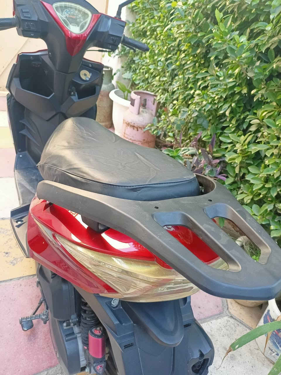 دراجة للبيع
مكينه ماكس ياباني 
ريمونت تحكم تشغيل عن بعد
كلشي ما مبدل بيها 
نظافة 95%
دراجة سعرها 500 
اذا شراي هذا رقمي 
***********
بعقوبة خرنابات
