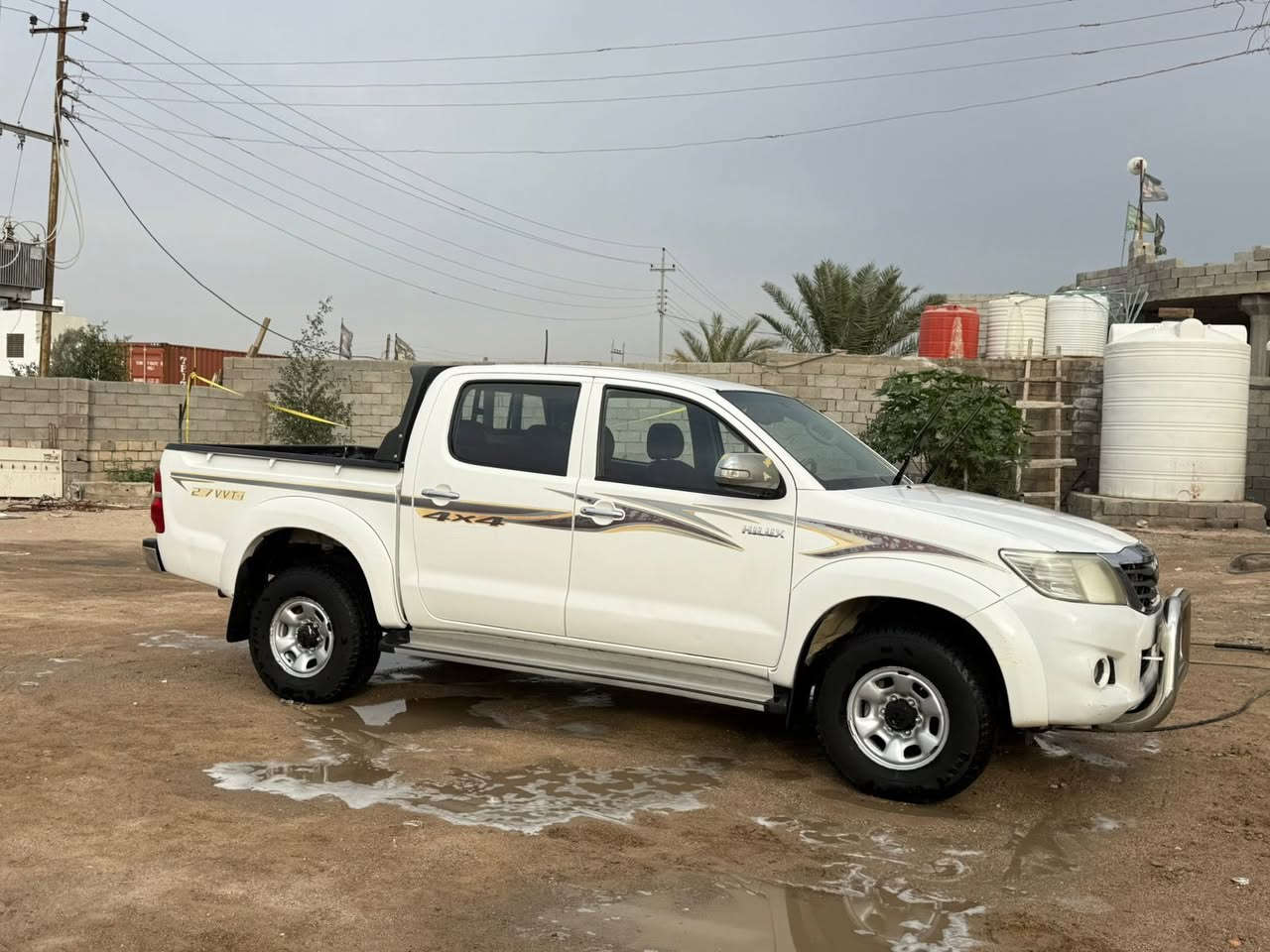 السلام عليكم هايلوكس فور ويل كاز كاز 2015 رقم اربيل بأسمي تحويل وكاله حاضر  السياره كلها بلاد كفاله  ماعدا اكو بارد قليل 
السعر 195 وبيها مجال 
***********
