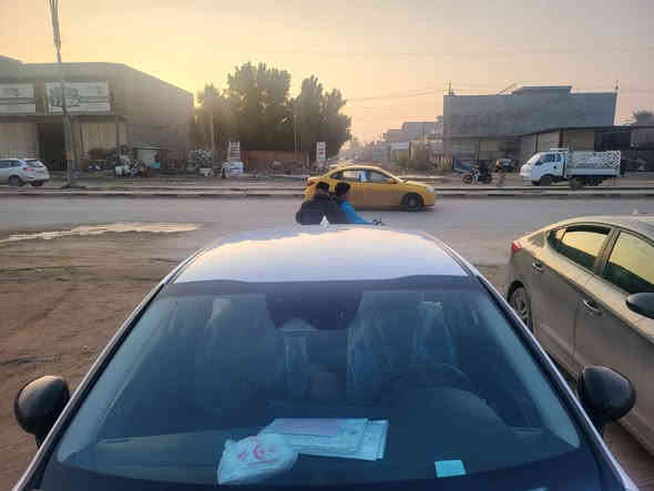 السلام عليكم 
سياره k5 امريكي للبيع ( فحص مؤقت )
موديل ٢٠٢٣ 
حادت مرفق في الصور
موقع السياره بابل الحله شارع ٨٠ 
السعر ٢٠٠ وبيها مجال 
الاستفسار الاتصال على الرقم ***********
