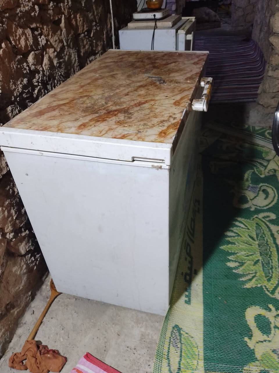 السلام عليكم
مجمدة وثلاجة للبيع محتاج لحالة اضطرارية لحد يكسر بيهن شغالات مال بيت
***********
