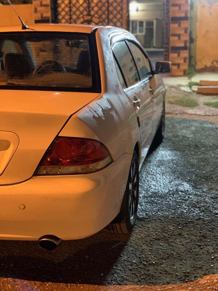 السلام عليكم لانسر البيع 2011سياره بسمي رقم الانكليزي  سنويه وهزه جديده محرك وكير صار يومين من شاده ع وصل الاضمان  بعدهن محرك 2000….
ويل كاب ب15 سياره جاهزه من كلشي 
ملاحضه صبغ  جديداحزام فقط 
بعد احلى من الصور
السعر 90وبيه مجال بسيط
مكان السياره بغداد الطارميه 
***********
