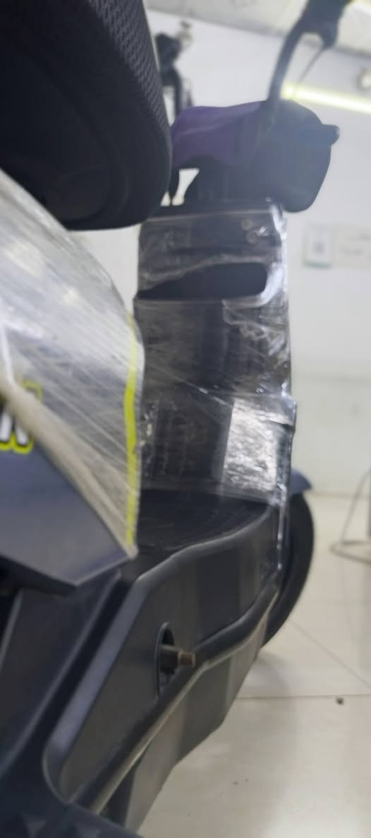 سلام عليكم
دراجه شحن 🔋⚡ 
للبيع سعر 200الف  
الدراجه حجم 14شاهد الله عليه . وروح موتاي الباتريات جديدات والدراجه بعده بحيله مكاني نجف حي العلمأ
رقمي ماتساب ***********
