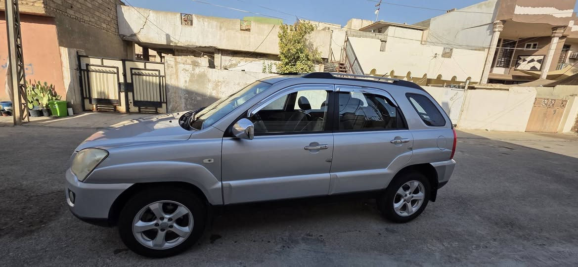 مراوس بستاريكس ١٠ وفوك 
سبورتج ٢٠١٠ ع وظع الشركة رقم ديالى سيارة فوول مري شفط تحكمات تدفئة بالكشن جلد تبريد محرك ٢٠٠٠ سيارة فول خير من الله درهم ماتصرف عليها سونر موجود ويا الصور ***********
