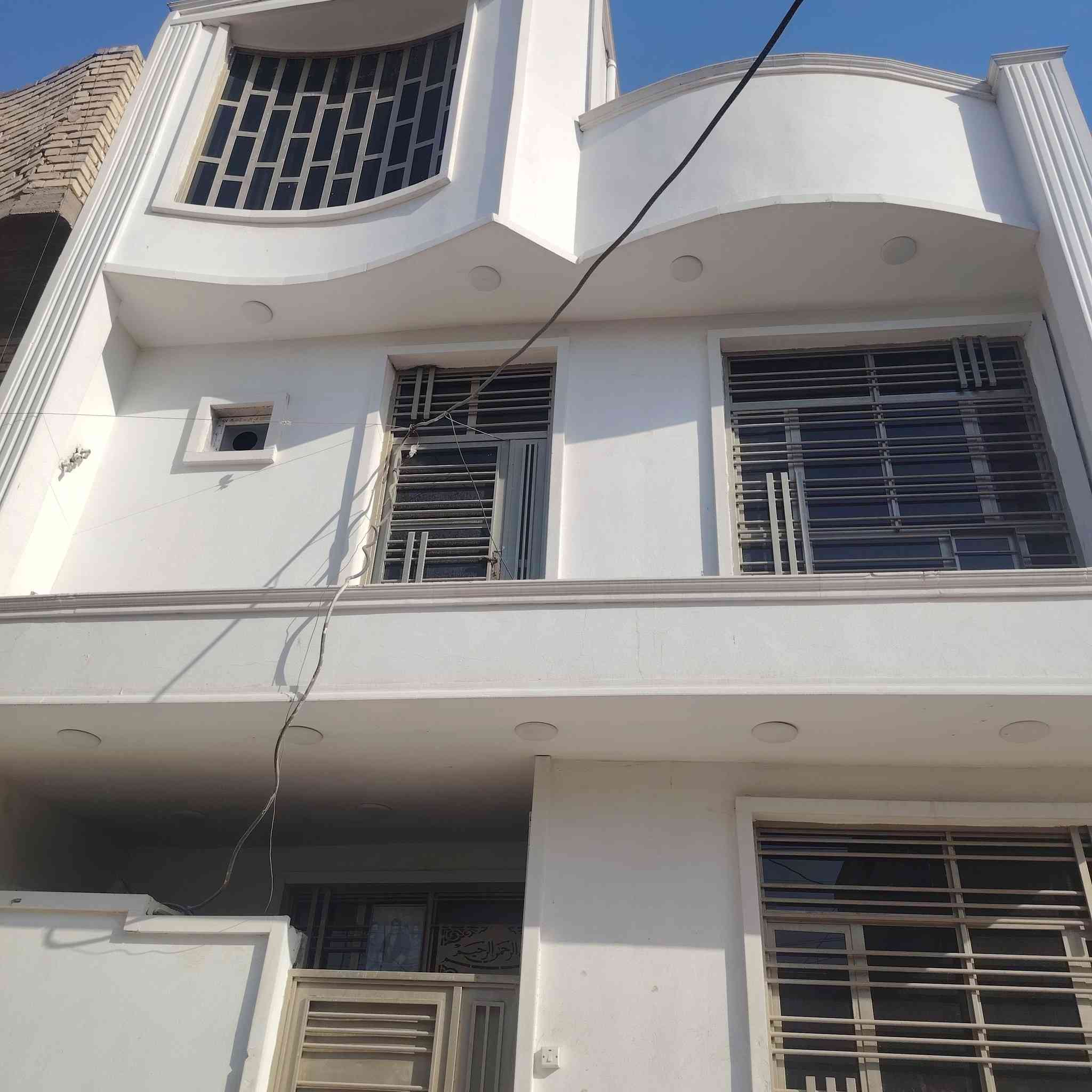 من رخصت صاحب الكروب بيت للبيع بلديات حي التراث الزراعي ضياء الحلفي مربع 50م طابقين ونص بناء جديد سعر 93مليون بي مجال *********** غرفتين نوم وصاله واستقبال وخدمات
