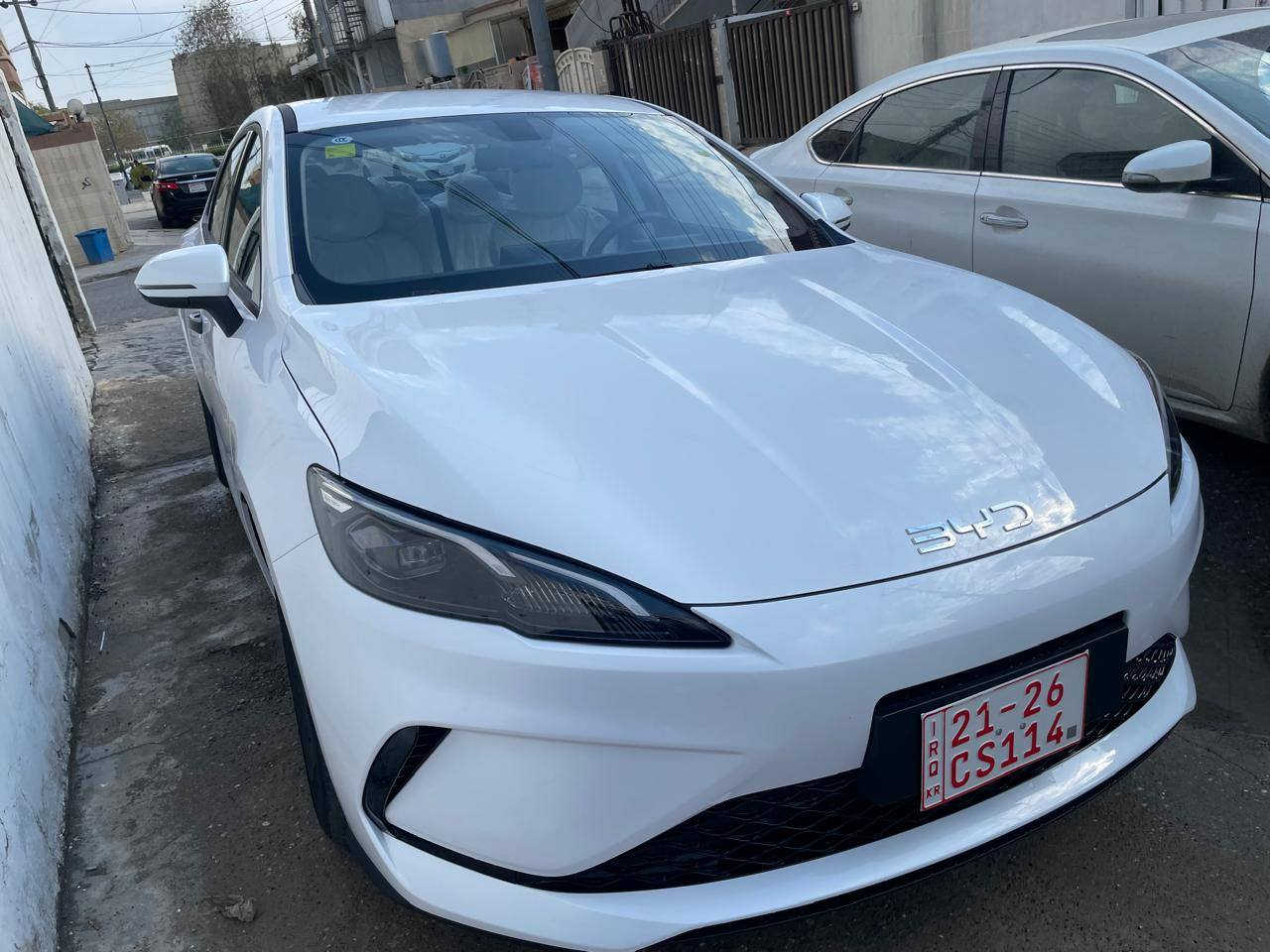 BYD SEL 05  2025
بی وای دی سیڵ سفڕ پێنج 2025
1000ڕۆیشتوە ،،سبوغ تەنک
15 ڕۆژه ڕەقەمی شکاوە دوو مانگ و نیوی ماوە
تەنها یەک قۆپی زۆر بچوکی هەیە 
نرخی 111$ مەجالی کەم 
***********
