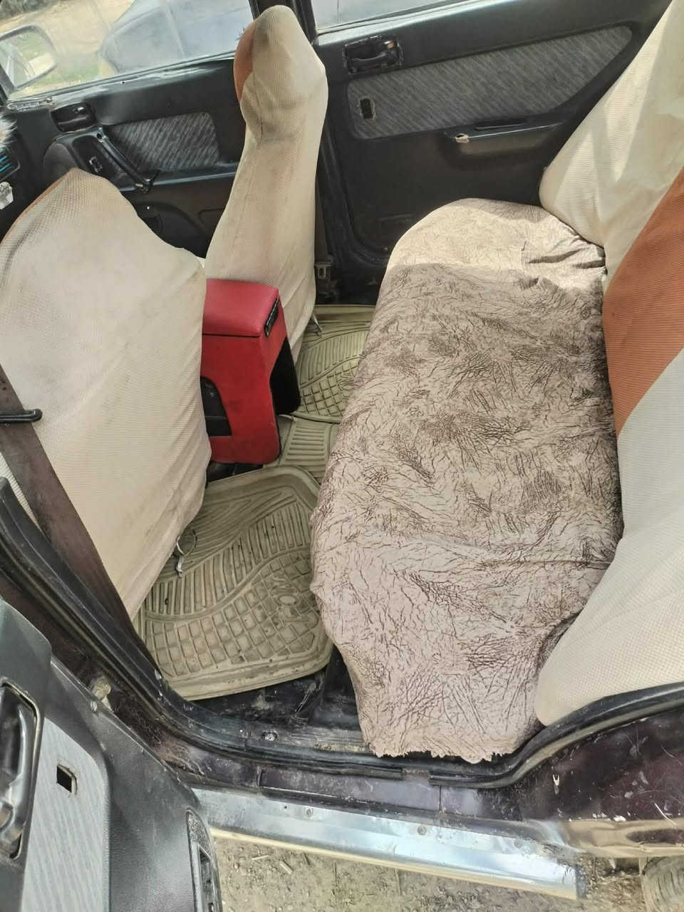 السلام عليكم النترا دمعده موديل 93 رقم ديالى كير ومحرك وصدر جداد كهربائيات كلها شغاله تحويل مباشر المكان اديالي الخالص السعر 23 وبيها مجال ***********
