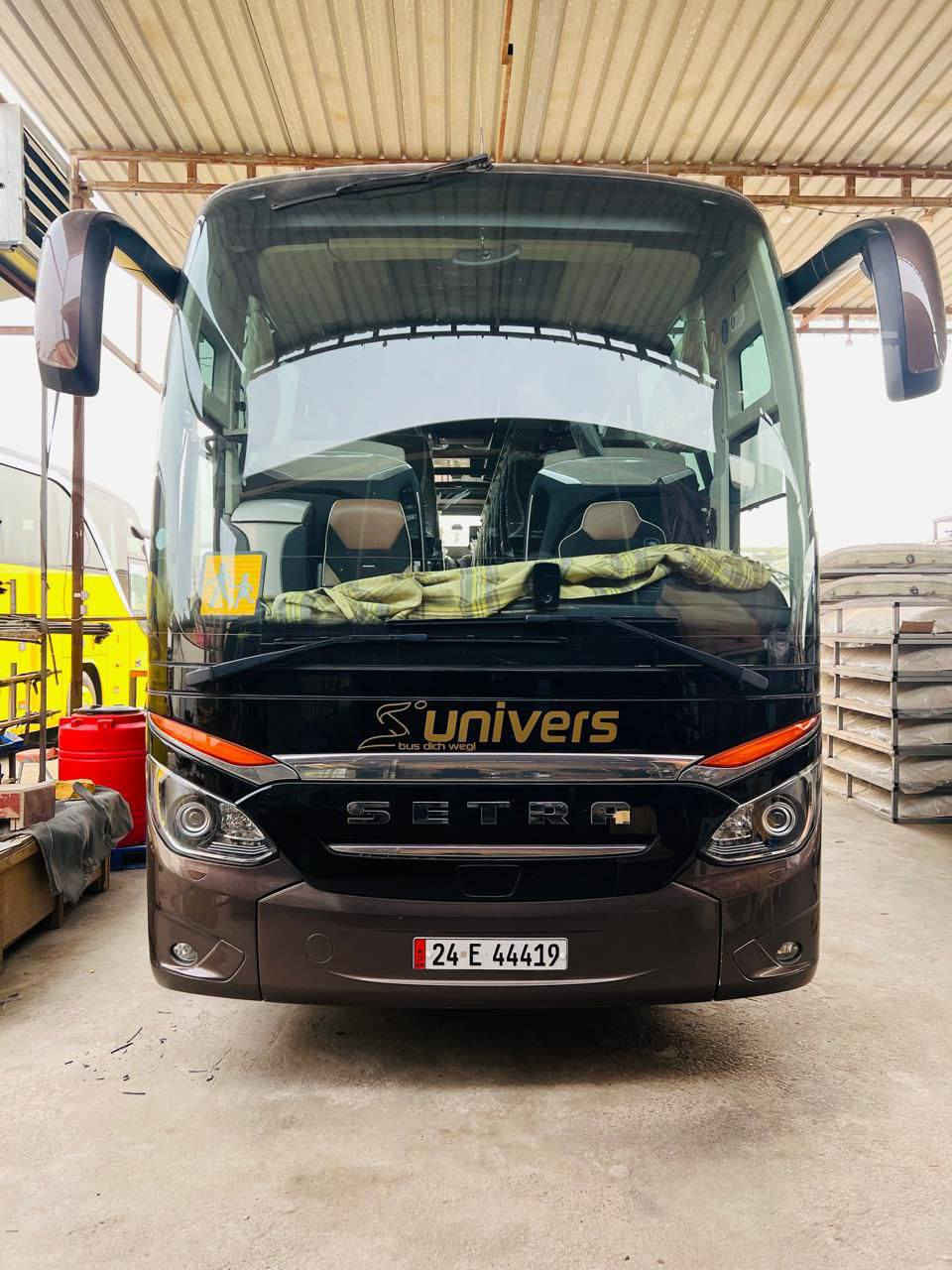 بسم الله وعلى بركه الله
تم تركيب تبريد زعانف 6حار 16بارد مع كمبريسر زعانف الحجم الخاص مع(سبلت مناميه للسائق)❄️
 سيارة الأخ حجي حسين بصره 
ورشة العميد 
لؤي الخزعلي ***********
