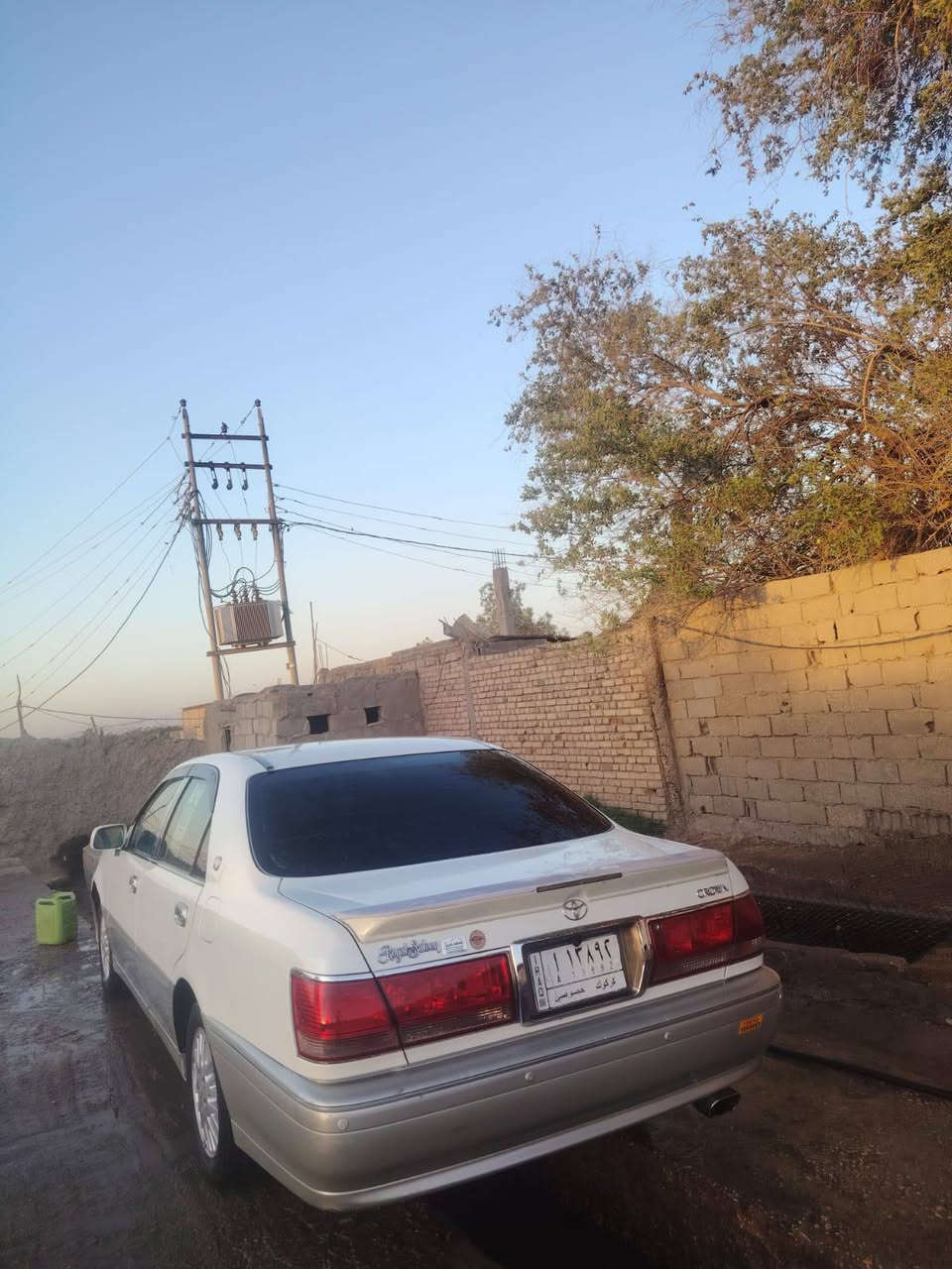 السلام عليكم ورحمة الله ملكه للبيع مديل 2000 شاصي 75 فول بطن 4دكم عدى الفتحه كشنات كهربائي جلدبلاد تبريد خلفي امامي شغال تبريد ثلج السيارة مكفوله من الكص ونقل الجثه والضربه القويه والاوصوليات قرار 48 كامله باقي عله الرقم الرقم عله المشتري   مكان النجف ابو صخير مكلف بلنشر

 وهاذه رقم راعيه *********** السعر 115 وبيه مجال

