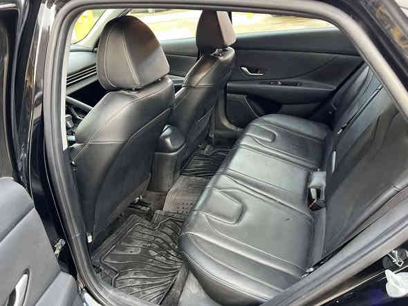 هونداي النترا 2022
فول مواصفات
فتحة سقف
تدفئة كشنات
تدفئة ستيرن
لد داخلي متغير الالوان
بصمة أبواب + بصمة تشغيل+ تشغيل عن بعد رادار أمامي جانبي خلفي + تحديد مسار + نقطة عمياء
3 انظمه قياده
جنطه ذكيه تفتح عند الاقتراب بدون كل نقص السياره كل نقص مابيه   مانع انزلاق شاشة كبيرة تدعم كار بلي واندرويد اوتو كامرتين مع خزن+ ويل كب  + لد نهاري بحكم ستيرن فول+ كروز سرعة + دسك خلفي اوتو بريك + تحسس للازدحامات
محرك 2000 دوش المرغوب
وبعد بيها مواصفات
السيارة جديدة اي نقص مابيهة
السيارة حادثها جاملغ وبابين وطاك الايبرك مال برده فقط 
شاصي لغود مكفولات
وبيها قطعتين مرشوشات اثر شخوط
  فحص وهزة جديدة تريد تحويل او وكالة اني حاضر السعر 158 وبيها مجال 
للاستفسار واتساب او اتصال ***********
مكاني بغداد
