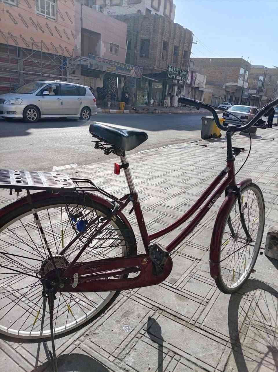 سلام عليكم بايسكل بناتي حجم ٢٦
موديل 2019، سعره 85. ناصريه، مركز فقط.  الخلفي به ثقب. ***********
