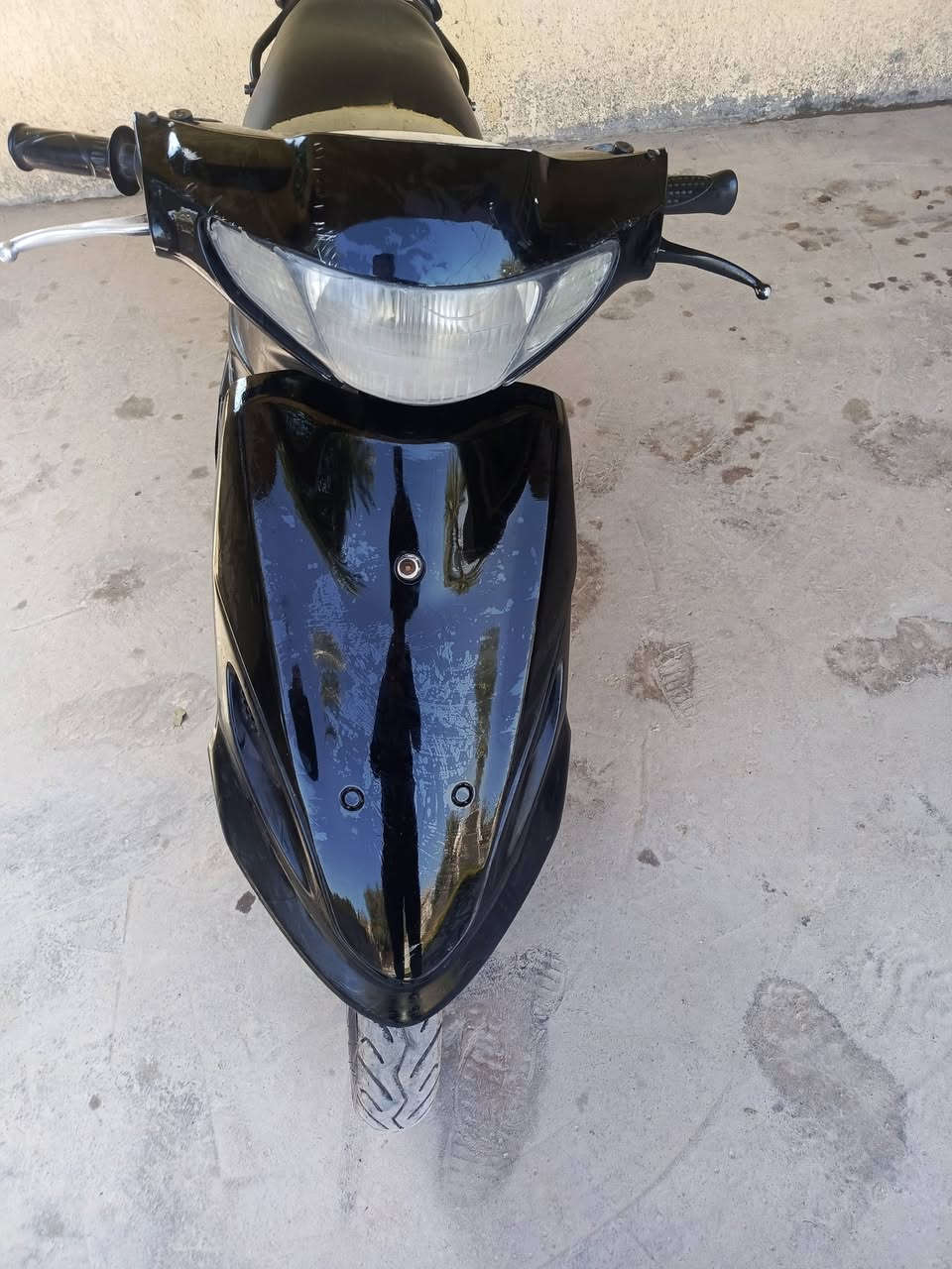 دراجه لبيع المواصفات قجمه 120 بس محرك كايم تايرات جديده سعرهه 200 وبيهه مجال الرقم ***********
