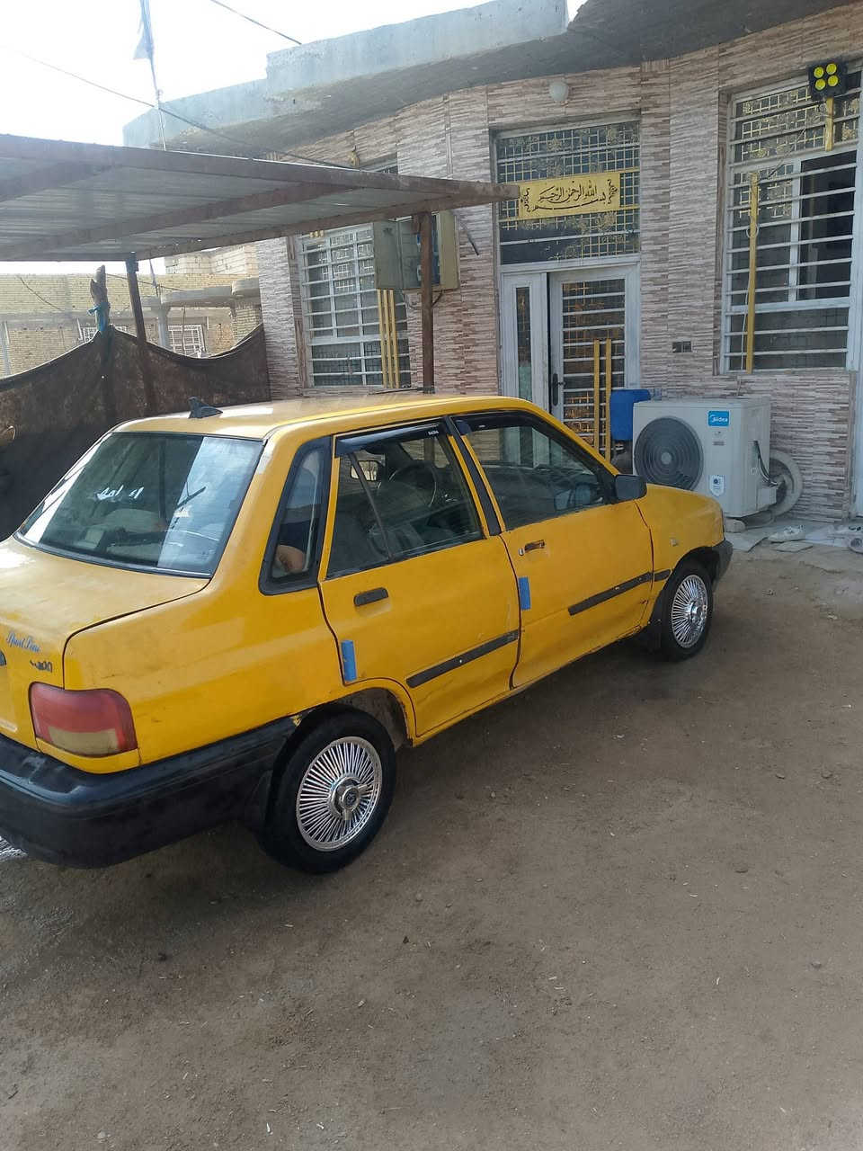 السلام عليكم سايبه موديل 2011 رقم كربلاء تحويل مباشر مصفره وجاهزه  محرك  وكير  نظيفات حداديه جديده تخم تاير جديد  السعر 18العنوان  كربلاء  طوريج رقمم
***********
