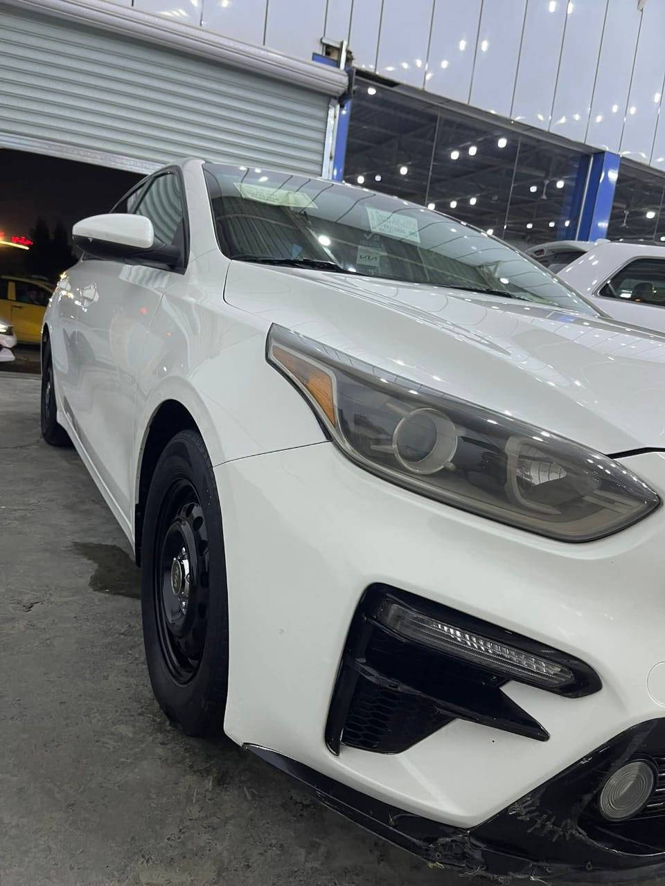 السلام عليكم كيا فورتي موديل 2019 حادثه جملغ وباب بدون ايرباك ماشيه 113 الف نص فول محرك 2000 دوش  تخم تاير صدر كله جديد كامره دواره شاشه كار بلي رقم بغداد تحويل مباشر جاهزه من كلشي ليبل واحد سياره ماعده الجملغ سونار مرفق مع الصور السعر ب 128 وبيه مجال حك الجيه فقط العنوان بغداد الزعفرانية
ملاحظه مكلف بلنشر للاستفسار عل رقم
***********
