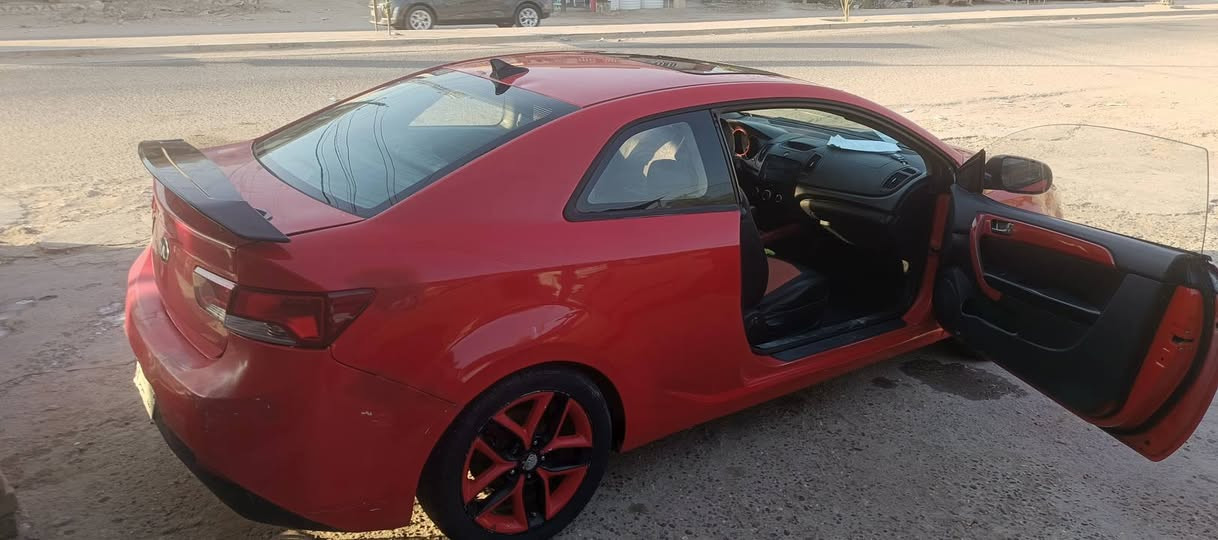 السلام عليكم كيه فورتي تك باب للبيع بيه اربع قطع صبغ وتصليح 68السعر ***********
