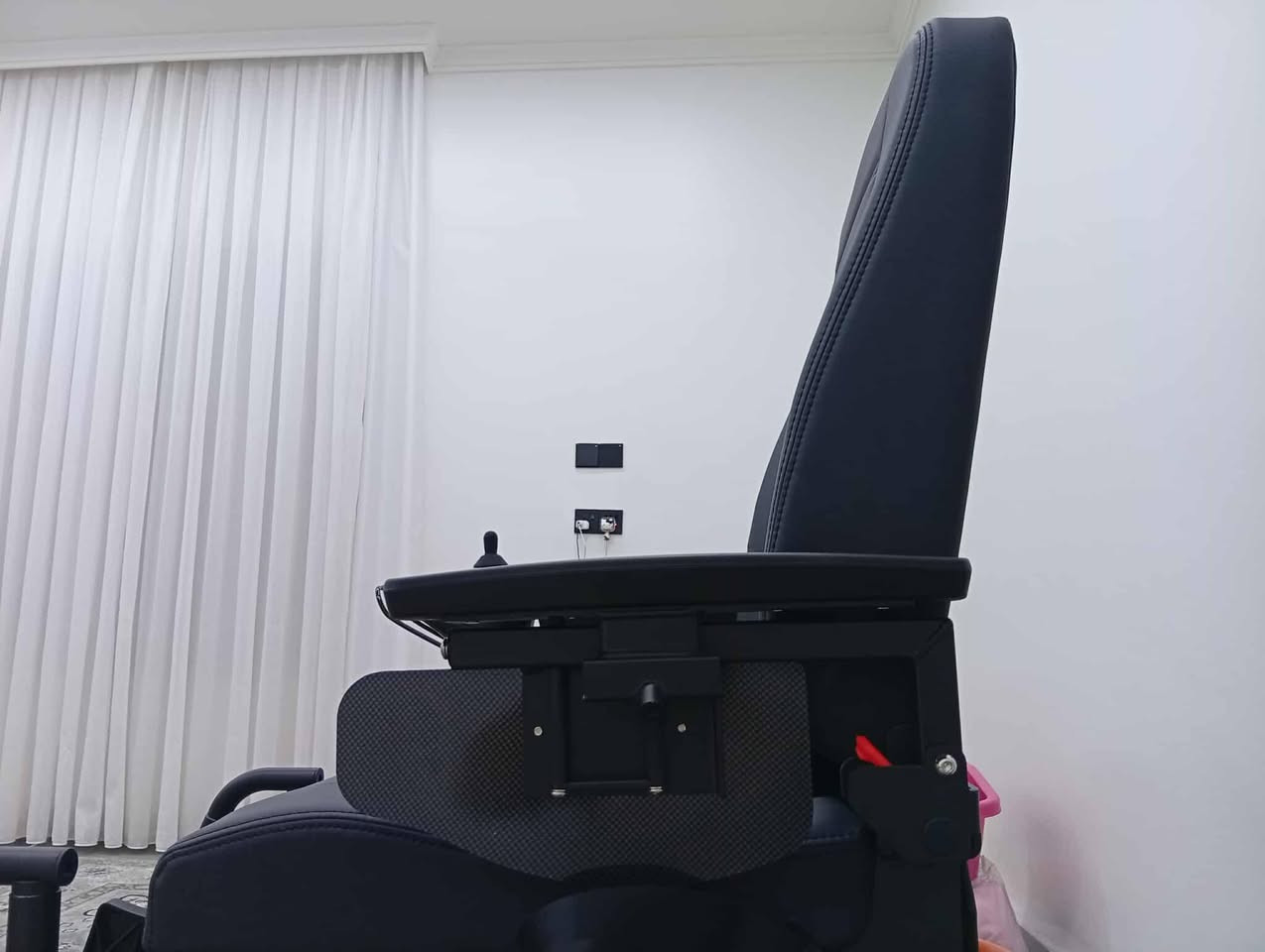 عه‌ره‌بانە‌کە 25ڕۆژه کڕاوە حەجمی گەوره‌یه دوو2پاتری له‌سه‌ره هه‌تاوەکو 100کیلۆ هه‌له گرێت زیاتریش هیچ ئیشی پێ نەکراوە نەمان داوە له‌شه‌حن هه‌رکێ کڕی ئه‌بێت خۆی بیدات له شه‌حن 6سه‌عات لۆک لۆکە به‌خوا نەدراوە له‌شه‌حن 9گەلاو 70دۆلاری پێ دراوە 
ئیستا 6گەڵا بکات ئه‌یفرۆشم 6گەڵا قفڵێتی دەربە ندیخان


**إذا كنت صاحب هذا الإعلان وتريد حذفه لأي سبب، رجاءا أرسل رسالة إلى الدعم الفني**