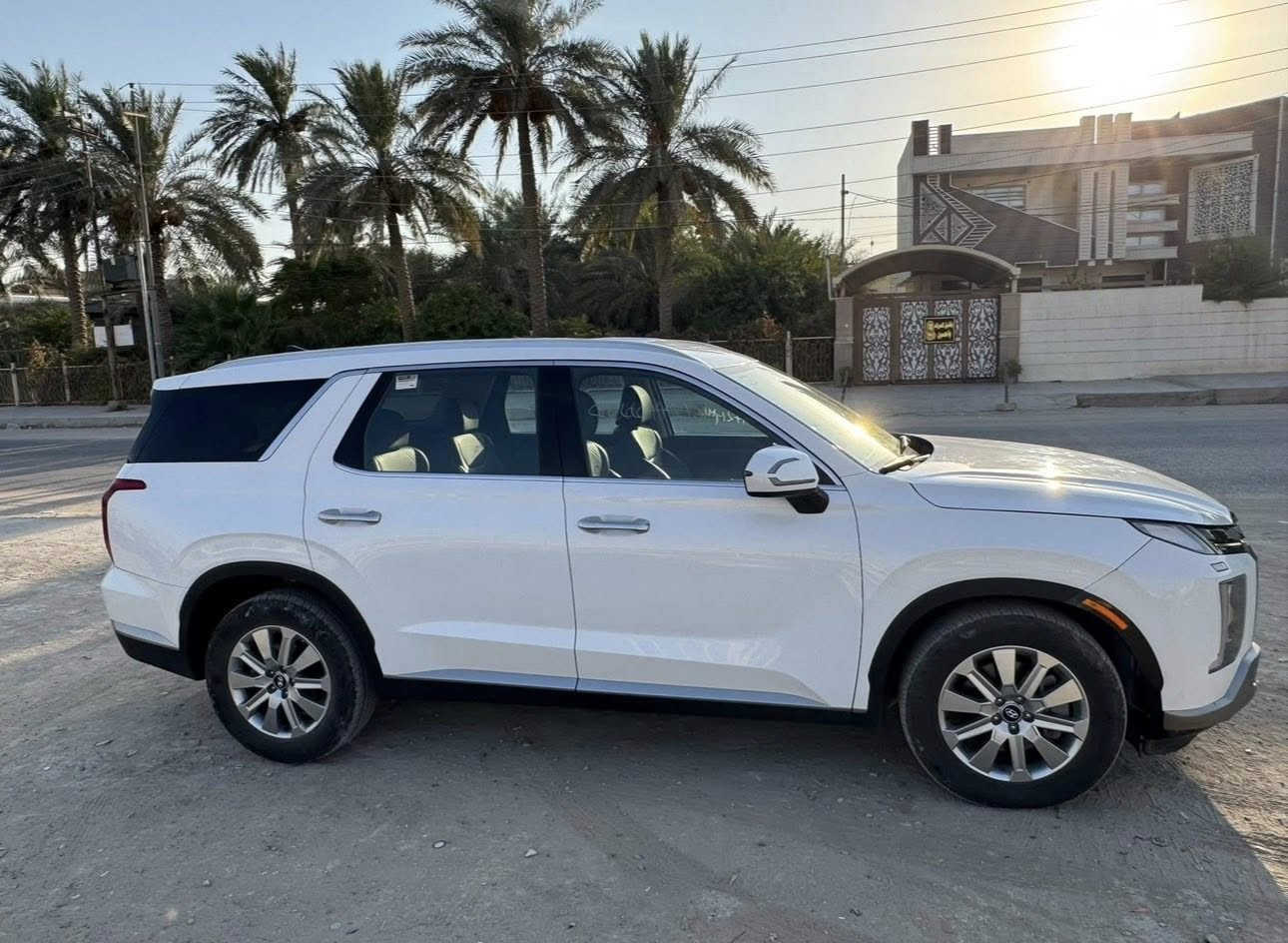 هونداي بالسايد موديل 2024 فئه SEL وارد أمريكي حادثها ربع البنيد متعدل ومصبوغ ماكو هيج حادث صور الحادث وسونار موجود بلمنشور حجم المكينة 6 سلندر 3800 
‏‎. رادارت خلفية وجانبية
‏‎. كشنات كهرباء 
‏‎. ٤ وضعيات قيادة 
‏‎. قراءة خطوط السير 
‏‎صندوق كهرباء 
‏‎٣ قطع تبريد
‏‎حساسات أمامية وخلفية
‏‎دشبول شاشة ديجتل
‏‎دخول بصمة ذكي
‏‎سايد بريك كهربائي 
‏‎أوتو هولد + نقطة عمياء
‏‎. شاحن لاسلكي
‏‎. مثبت سرعة
‏‎. مرايا جانبية هيتر + تعتيم
‏‎. الأيرباكات جميعها سليمة أصل شركة
‏‎. عداد المسافة 20000ميل  
‏‎. بدلات التغير السرع شفتات على المقود
‏‎. حساسات نقطة عمياء + مساعدة تغيير المسار
‏‎. نظام الثبات الالكتروني
‏‎نظام التحكم بالفرامل
‏‎نظام التحكم بالسحب
‏‎نظام التحكم بالفرامل على المنعطفات
‏‎نظام التحكم بالسرعة التكييفي
‏‎نظام ابطال الفرامل
‏‎نظام مساعدة الفرامل الهيدروليكي
‏‎نظام مساعدة الصعود في المرتفعات
‏‎نظام حساس ضغط الاطارات وحرارة الاطارات
‏‎نظام تحذير من الاصدام
‏‎نظام مكابح طوارئ
‏‎. وسائد هوائية عدد 8 
‏‎. نظام الصوتي سستم من هارمن كاردن 
. اربع وضعيات تحكم سبورت وايكو والخ..
‏‎والعديد من المواصفات 
رقمها بابل اجنبي مكانها بابل الحلة بأسمي تحويل ثاني يوم
وحادثها حُـلۉ ماكو هيج حادث شويه من البنيد متعدل ، سعر وتفاصيل خاص


**إذا كنت صاحب هذا الإعلان وتريد حذفه لأي سبب، رجاءا أرسل رسالة إلى الدعم الفني**