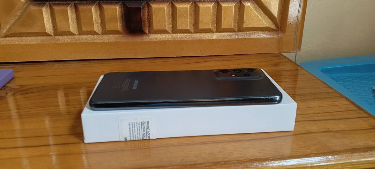 A73_5g
للبيع ملحقات كاملة 
السعر_250 بدون عملة 
الهاتف _***********
