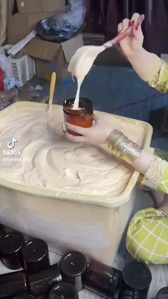 توفرت الخلطه التايلنديه المشهور ه 
تفتيح وترطيب وتقضي على كلف وتصبغات 
متوفر توصيل جميع المحافظات مجاني


**إذا كنت صاحب هذا الإعلان وتريد حذفه لأي سبب، رجاءا أرسل رسالة إلى الدعم الفني**