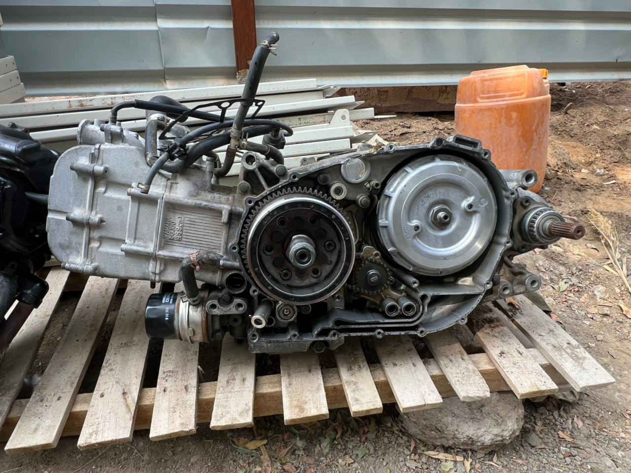 سلام علیکم عمي حديده تيماكس حاويه دزيته من اليابان اليريته يتصل عله اخويه بل عراق سعر 3 ورقات ونص *********** هاذ رقم اخوي بل عراق
