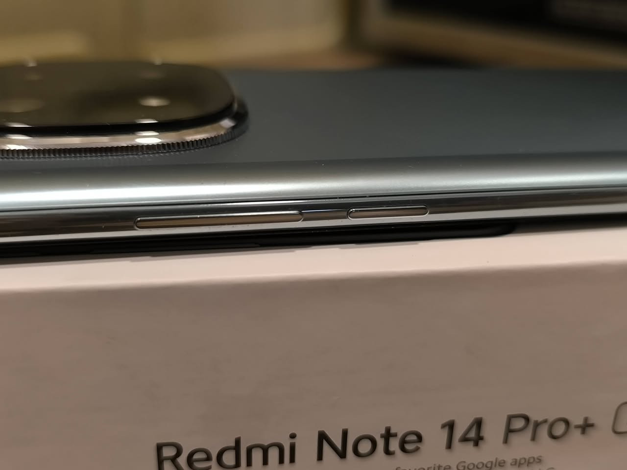 السلام عليكم 
Redmi Note 14 Pro+5G/12GB/512
مستخدم قليل جديد بعدة 
بدون شخط مع الملحقات الاصلية 
قدرت الشحن 120 واط 
يشحن ب10 دقايق 
قيم باليرضي الله وبالعافية عليك
***********
اتصال + واتس اب 
تحياتي للجميع
