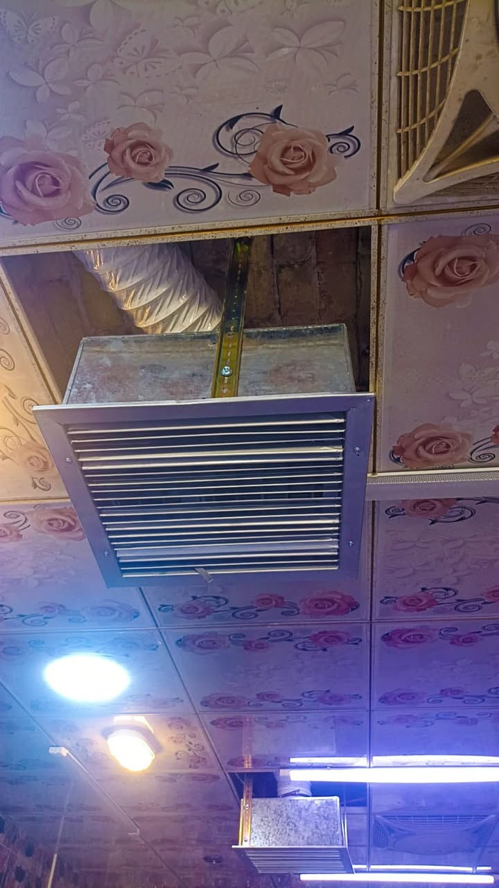 سلام عليكم اخوان عندي مبرده نضيفه وجديده ومولده ٢٥ أمبير هم جديده وعندي دكتات هوائيه بالسكف للبيع كلهن استخدام قليل صار شهر من شتريتهم بس اريد أغير ديكور الي يحب يشتري او يستفسر يراسل الصفحه او يتصل ع هذا الرقم *********** واتساب مفتوح
