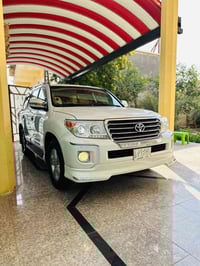 لاندكروز • ٢٠١٥ • فتحة سقف