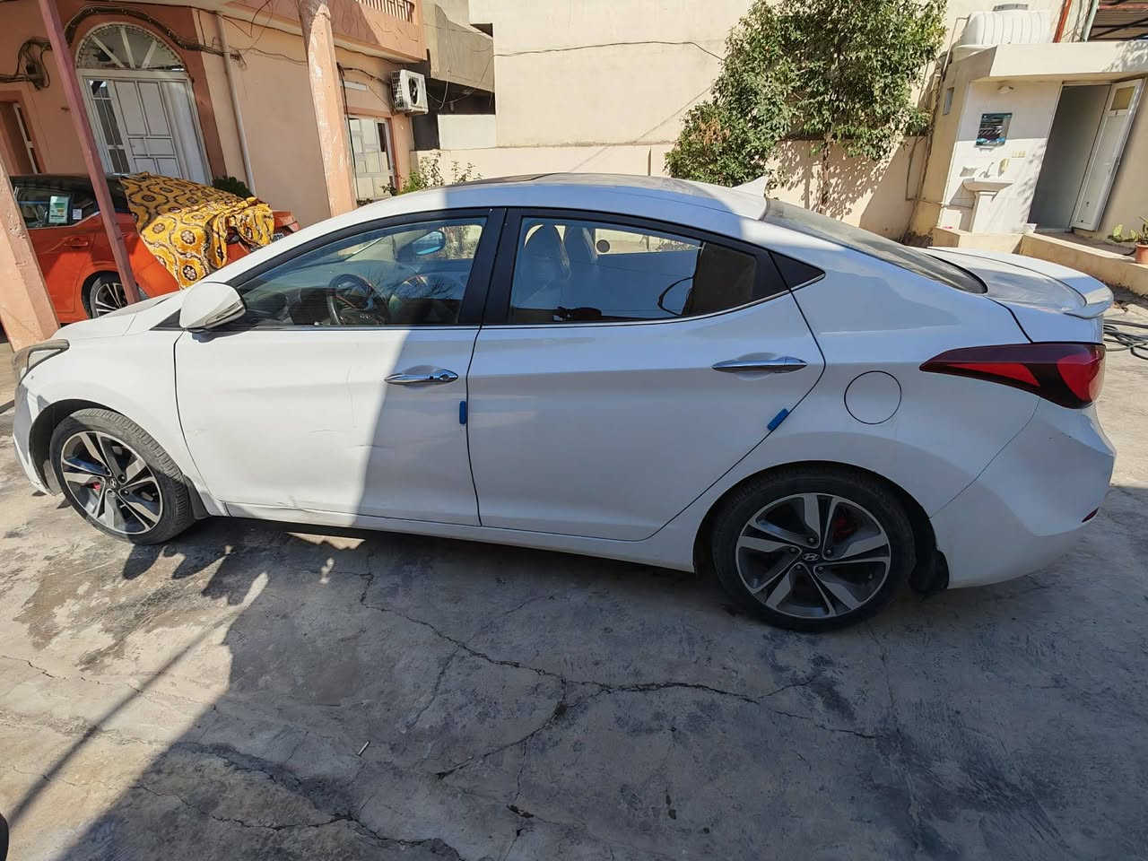 الموديل ١٤ بدون صبغ.
المواصفات GLS فول 
فقط بارد باب سايق  رقم قديم 
المكان كركوك   ***********
