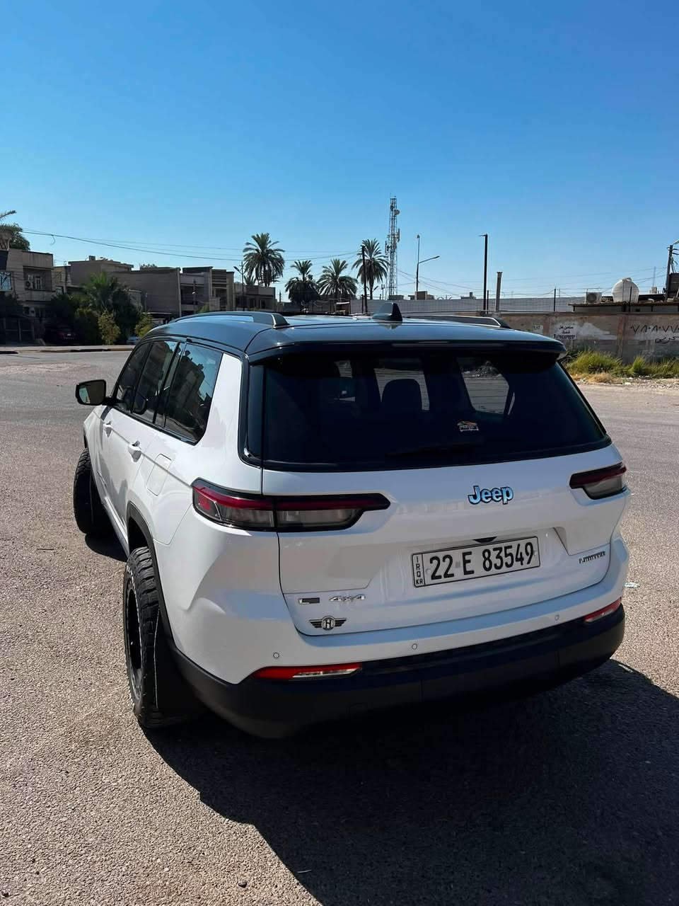 � للبيع | جيب خليجي 2022 | لمتدد

📍 الموقع: بغداد – العامرية
💰 السعر: 30,000$ بي مجال 
📞 للاستفسار: ***********

✨ المواصفات:

* موديل 2022
* خليجي
* لون أبيض
* 7 راكب
* 6 سلندر
* ماشي 74 ألف كم
* فئة لمتد
* معدل تاير وويل
* مغلف قمارة بالكامل
* تكم ونيكلات
* محول Two Tone
* بنوراما كامله 
* شاشة كبيرة
* كاميرا خلفية
* حساسات أمامية وخلفية
* سماعات وكالة
* بلوتوث / USB
* مثبت سرعة
* بصمة تشغيل ودخول
* مكيف ثلج
* زجاج ومرايا كهربائية

🔧 ملاحظة: السيارة بيها ضربة سابقة داخل العراق وتم إصلاحها بشغل مرتب ونظيف، والقطع المستخدمة قطع بلاديه مال تفصيخ نفس لون السيارة.

✅ السيارة جاهزة للفحص والمعاينة، وأي استفسار أو تفاوض على الرقم:

📞 ***********
📍 بغداد – العامرية
