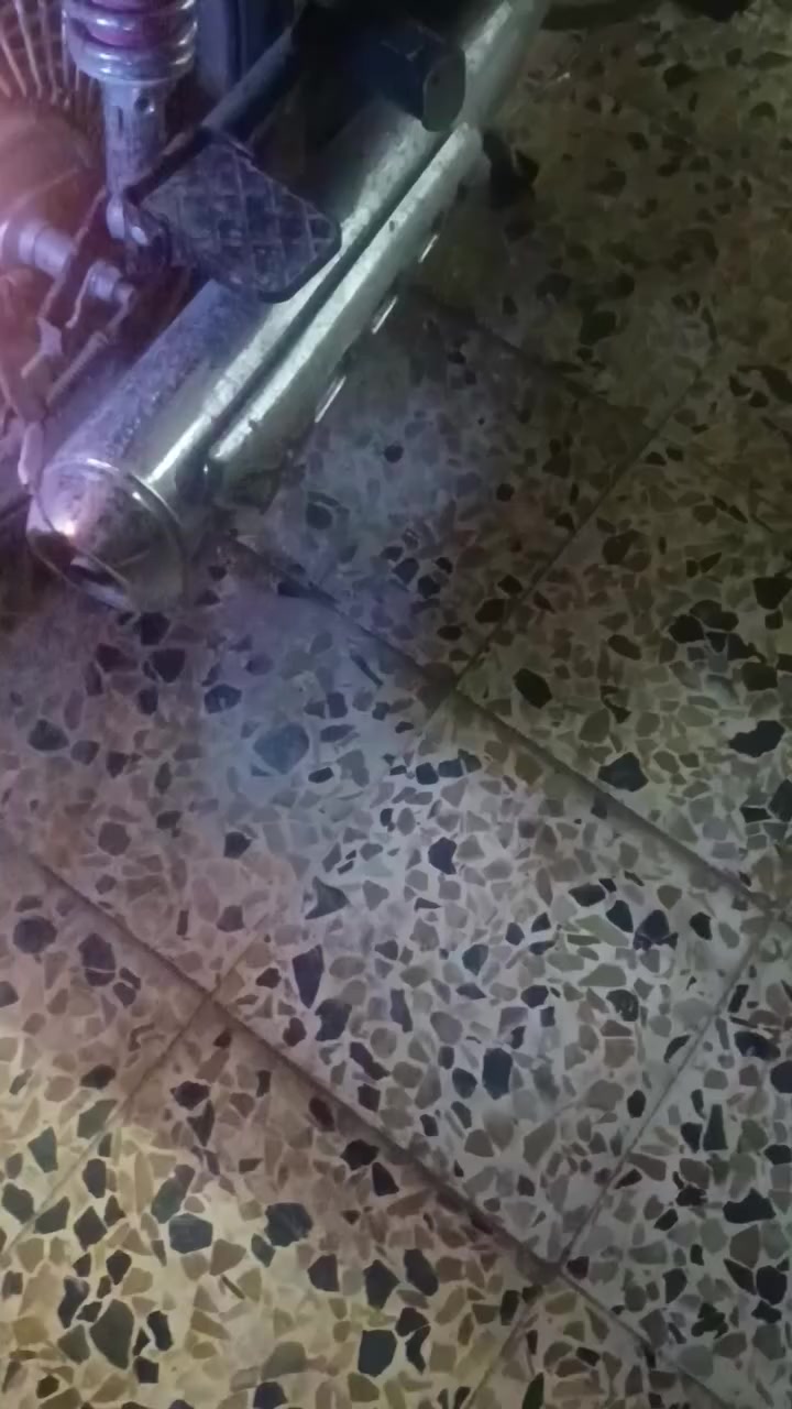 سلام عليكم  عندي صالصه كاتم ريد اروس ويه صوت الريده يرسلني


**إذا كنت صاحب هذا الإعلان وتريد حذفه لأي سبب، رجاءا أرسل رسالة إلى الدعم الفني**