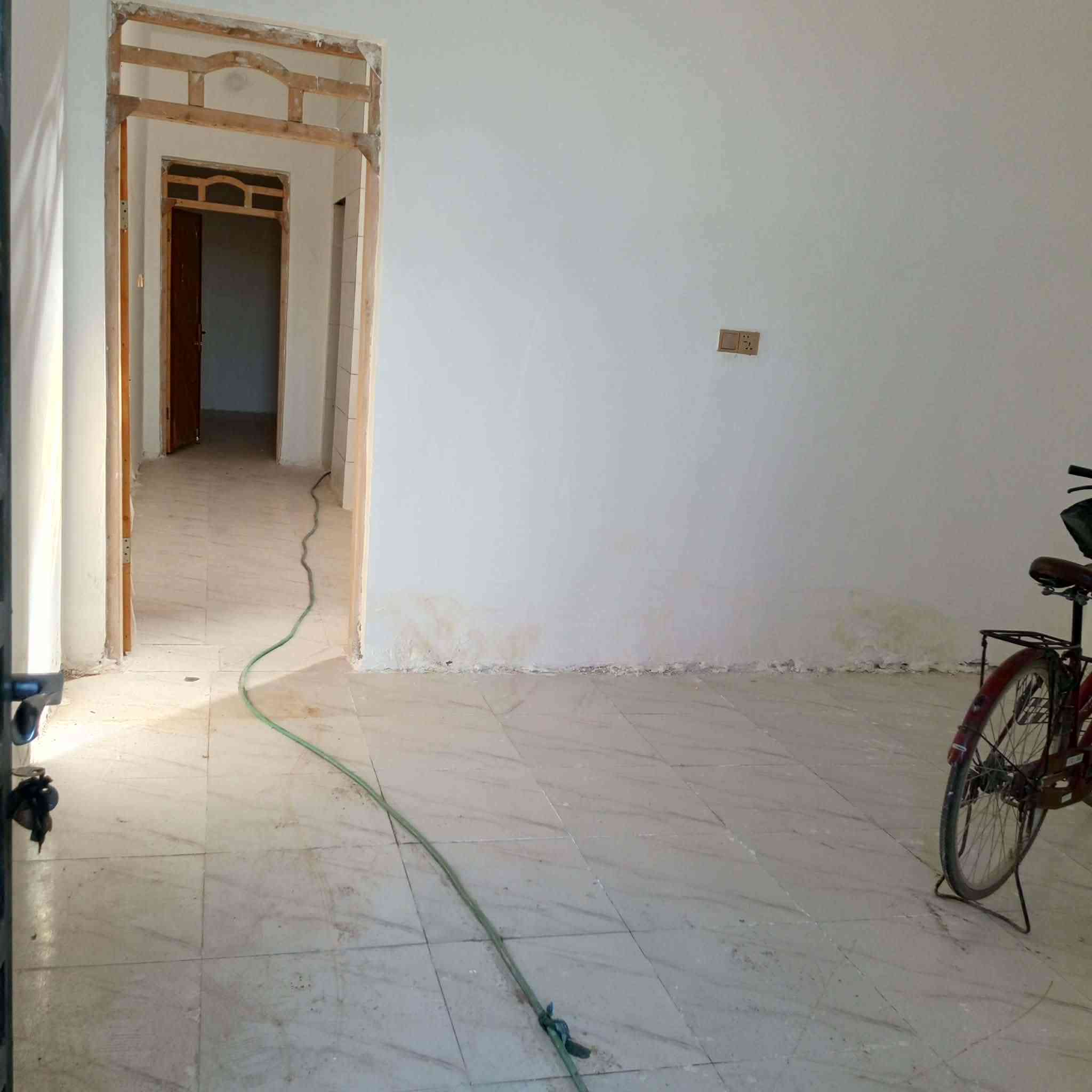 بيت للبيع زراعي 25
100 طولاني
يتكون من غرف نوم استقبال صاله مطبخ صحيات داخليه وخارجيه بناء طابوك صب المكان خلف المجمع السكني بكاع راجي ابو احمد  قرب الحسينية رابع بيت ع شارع الرئيسي خدمات جاهزه ماي كهرباء بالباب السعر 45 وبي مجال 
تواصل معنا ***********
