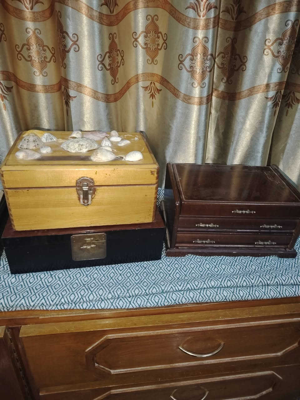 السلام عليكم عندي صناديق خشب انواع انتيكات لبيع


**إذا كنت صاحب هذا الإعلان وتريد حذفه لأي سبب، رجاءا أرسل رسالة إلى الدعم الفني**