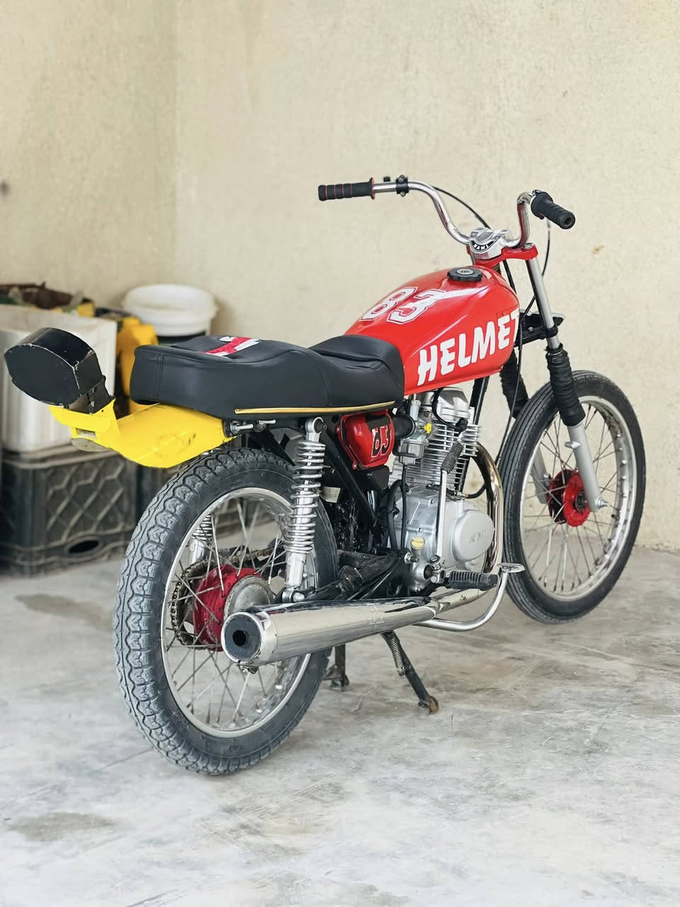 سلام عليكم دراجه للبيع مكينه نامه شلامجه موديل 2020  ما مفتوحا ابد بس بيها دخانه من تجلد خفيفه عوزها بستم غراض عله جديده شوفت عينك سعر 450ربيها مجال بصيط   سيبايه مو ياها  مكاني خور زبير  رقم تواصل ***********
