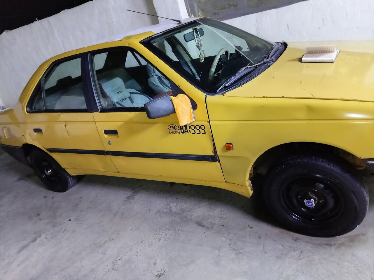 السلام عليكم سياره 2009 روى عارضها ب 20 وبيها مجال هاي او غرامات كلها مصفره داخلهاد ***********
