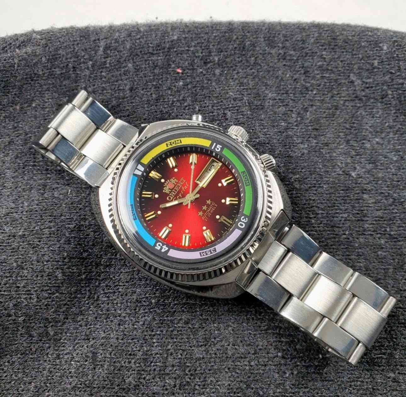 اورينت بحري اوتوماتيك
مكينه ياباني اصلي 21حجر
رنك داخلي دوار لقياس مستوى الغوص
تاريخ يومي شهري 
لامينوس بلكامل 
وزن ثقيل 144غ
سعر 125 الف على اول تم


**إذا كنت صاحب هذا الإعلان وتريد حذفه لأي سبب، رجاءا أرسل رسالة إلى الدعم الفني**