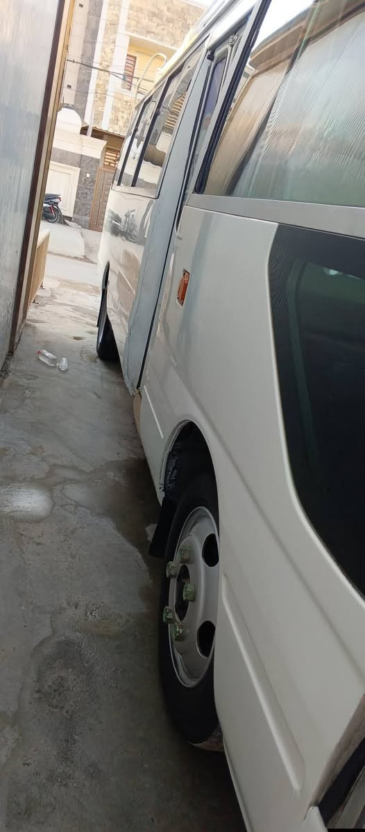 كوستر 2011 رقم بغداد باسمي كير ومكينه كفاله مصفره هيئه وضريبة السياره نضيفه جدا بيهه تعمير وصبغ بالصفحة الكصيره
خطهه بغداد كوت عنوان السياره ذي قار السعر 260 وبيهه مجال
للاستفسار ***********
