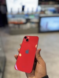 ايفون 14  ‼️PLAS‼️📱 ركز بلاس مو عادي يعني اكبر حجم بل 14  بطاريته كلش ...