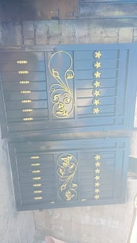 باب طلقتين • ٢٥٧×١٩٠ • حديد ثقيل