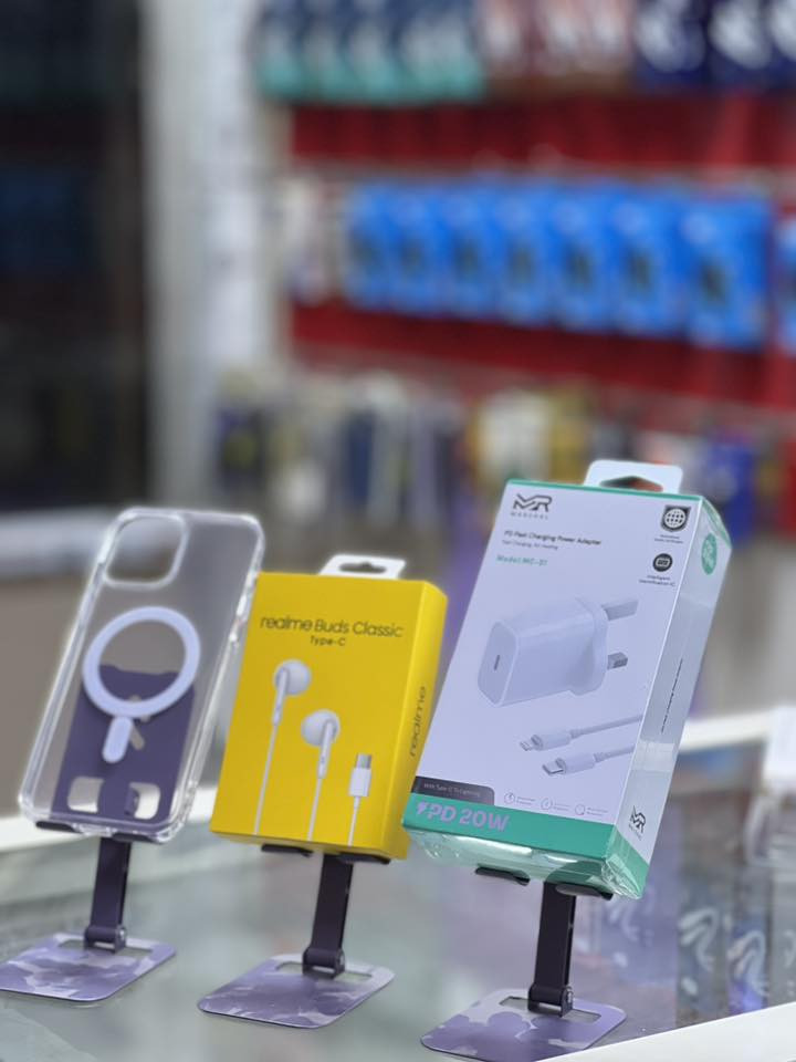 # عرض شهر رمضان😍😍
عرض الايفون
١- كفر 
٢- سماعه اصليه
٣- شاحن ايفون اصلي ضمان سنه
عرض السامسونك
١-سماعه P9
٢-ايربورد
٣-شاحن اصلي 

#السعر فقط ٢٥ الف والتوصيل مجاني لكل المحافظات😍😍😍😍


**إذا كنت صاحب هذا الإعلان وتريد حذفه لأي سبب، رجاءا أرسل رسالة إلى الدعم الفني**