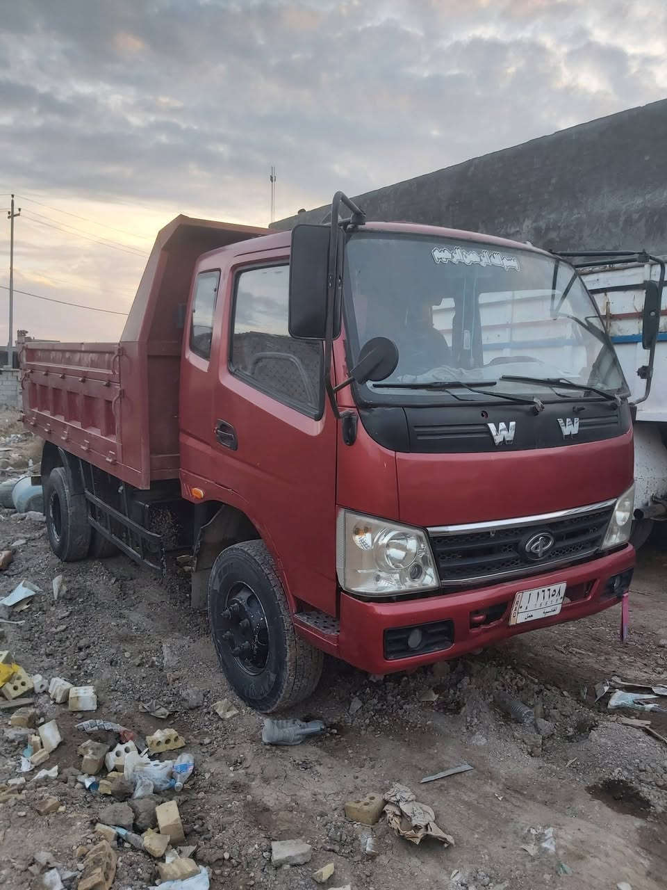 سلام عليكم للبيع او مراوس
كنتر قلاب موديل 13 رقم قادسيه تحويل ثاني يوم السياره بريك هوا مكينه كير اكسن خير من الله
مكان السياره بابل جبله 
***********السياره بل سنويه 4 طن جاي اشيل بيها 10 طن   تاير 17 ونص
