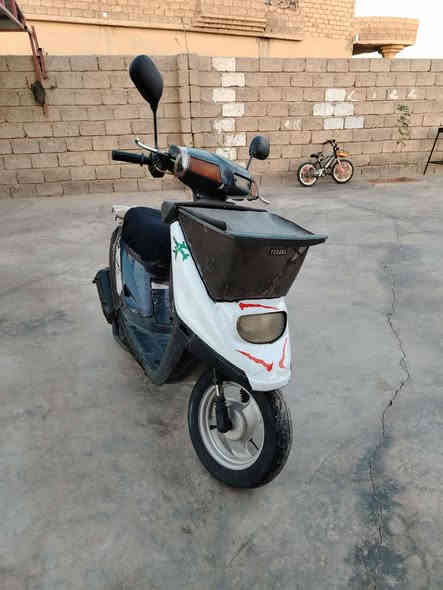 السلام عليكم موطور للبيع محرك جديد انطي بي شرط شقال المحرك  بس الموطور بي قطع ناريه ما يوصل ناريه لل بلك  ابيعو على وضعو السعر 120وبي مجال قليل
