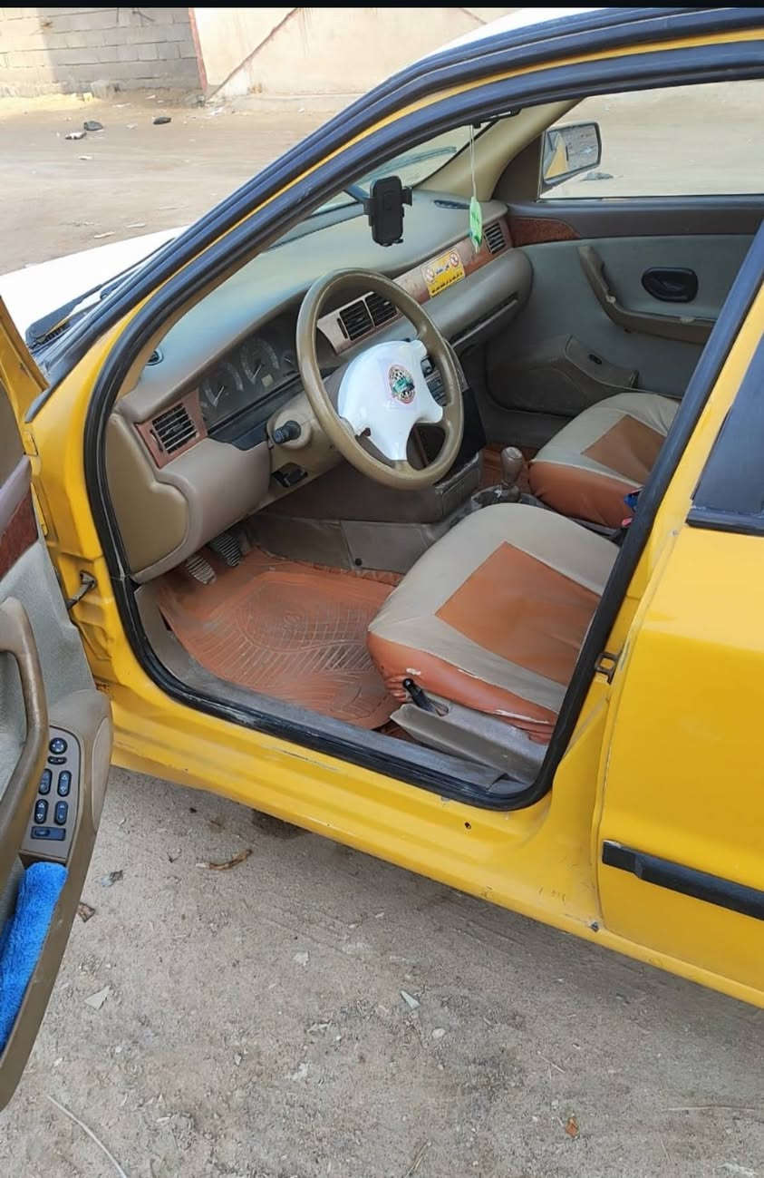 السلام عليكم شباب سمند مديل 11 سياره مرتبه كلش مكينه وكير بشرط شاشه عنوان البصره شط العرب  سنويه بل 18 هيئه وغرامات عل مشتري سعر 24 بيع مستعجل راعيه ميسان راعيه يريد تحويل. ***********  اي استفسار اتصل
