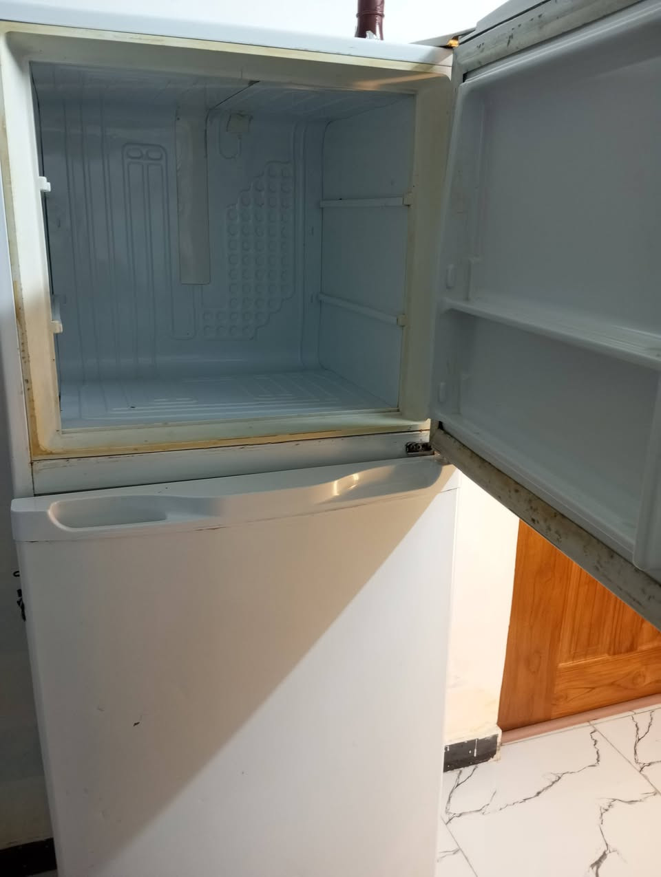 ثلاجة مستخدمة امانة الله شغالة وثلج طويلة سعرها 150الف وبيها مجال بسيط الي يريدها  ويراسل بدون توصيل بغداد الصابيات شارع 100


**إذا كنت صاحب هذا الإعلان وتريد حذفه لأي سبب، رجاءا أرسل رسالة إلى الدعم الفني**