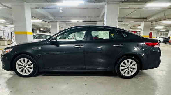 السلام عليكم
من رخصه الادمن
 كيه اوبتما وارد أمريكي
حادث السياره قبق الجنطه
السياره ليبل واحد 
بدون ايرباك 
مكينه وكير كفاله
صدر أمامي خلفي جديد
ويلكب كروم 
باتري جديد
مكينه 2400
مواصفات السياره:
تحكم جهتين
شاشه كامره
تبريد بيانو 
رقم أربيل جديد
تريد وكاله تريد تحويل اني حاظر
السعر 122 وبيها مجال
مكان السياره 
بغداد الشرطه الخامسه 
***********
