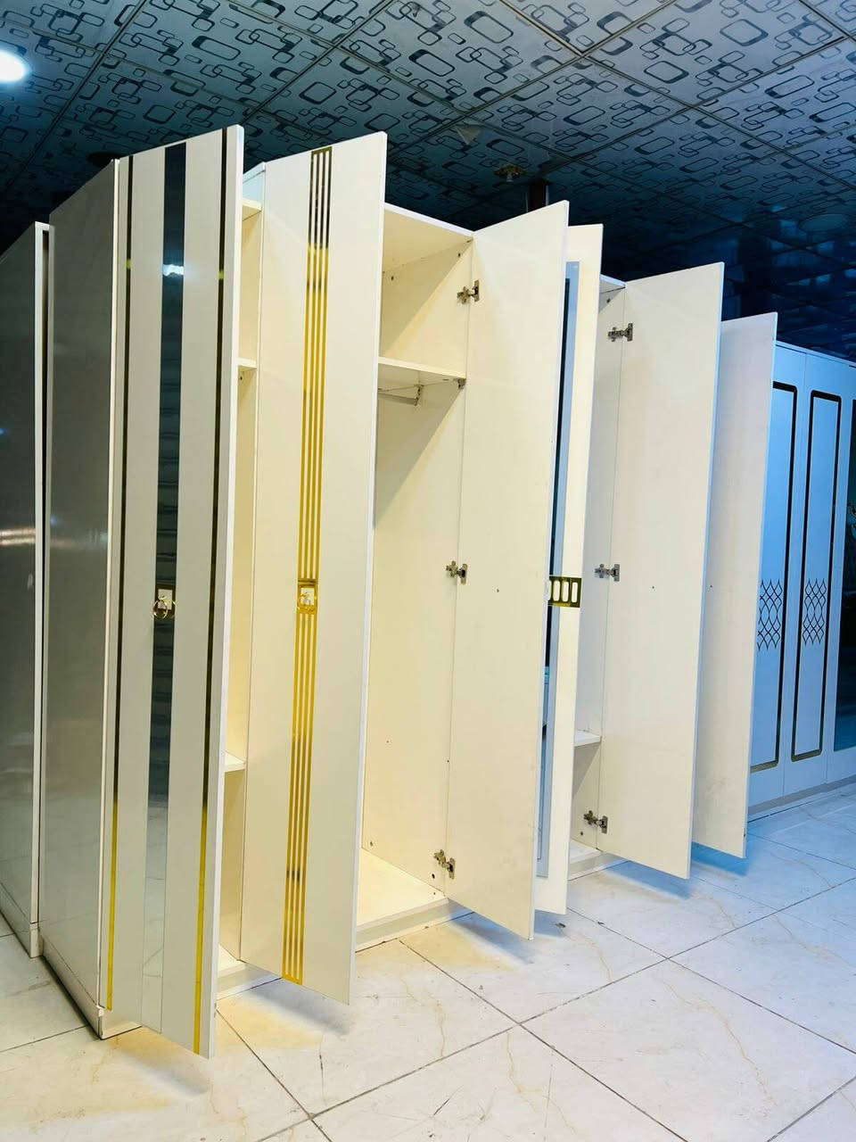 غرفة تركي 5 قطع مستعملة
سعرها 450 قفل
التوصيل والشد داخل بغداد مجاناً
يوجد توصيل محافظات بكروة
للحجز والاستفسار خاص او واتساب
***********
