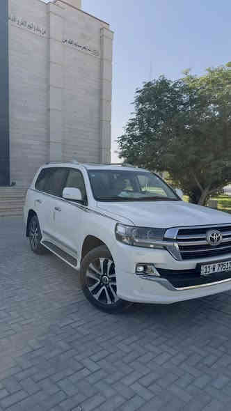 للبيع فقط تيوتا لاند كروز موديل2019 
 ساز
GXR اصل

لون ابيض 

رقم بغداد  بأسمي ارقام وهزه وسنويه  وفحص كلها جديد 

مواصفاتها بصمه دخول بصمه تشغيل تحكمات ستيرن كروز سرعه شاشه جبيره كاميرا خلفيه 

كراسي جلد نضافه الجلد 100٪ 100 

كراسي كهرباء 

دبل ماوس فور ويل 

زراك لايت امامي 

8 ايرباك 

7 راكب 

3 قطع تبريد

صدر السياره بلادي ممفتوح

كير مكينه بلاديه ممفتوحات

ماشية 19 الف كيلو متر

جاهزه مناقصها شي 

بالخير على الي يشتريها

عنوان السياره . كربلاء 

سعر السياره.610$ مجال للشراي 

رقم الهاتف........***********
